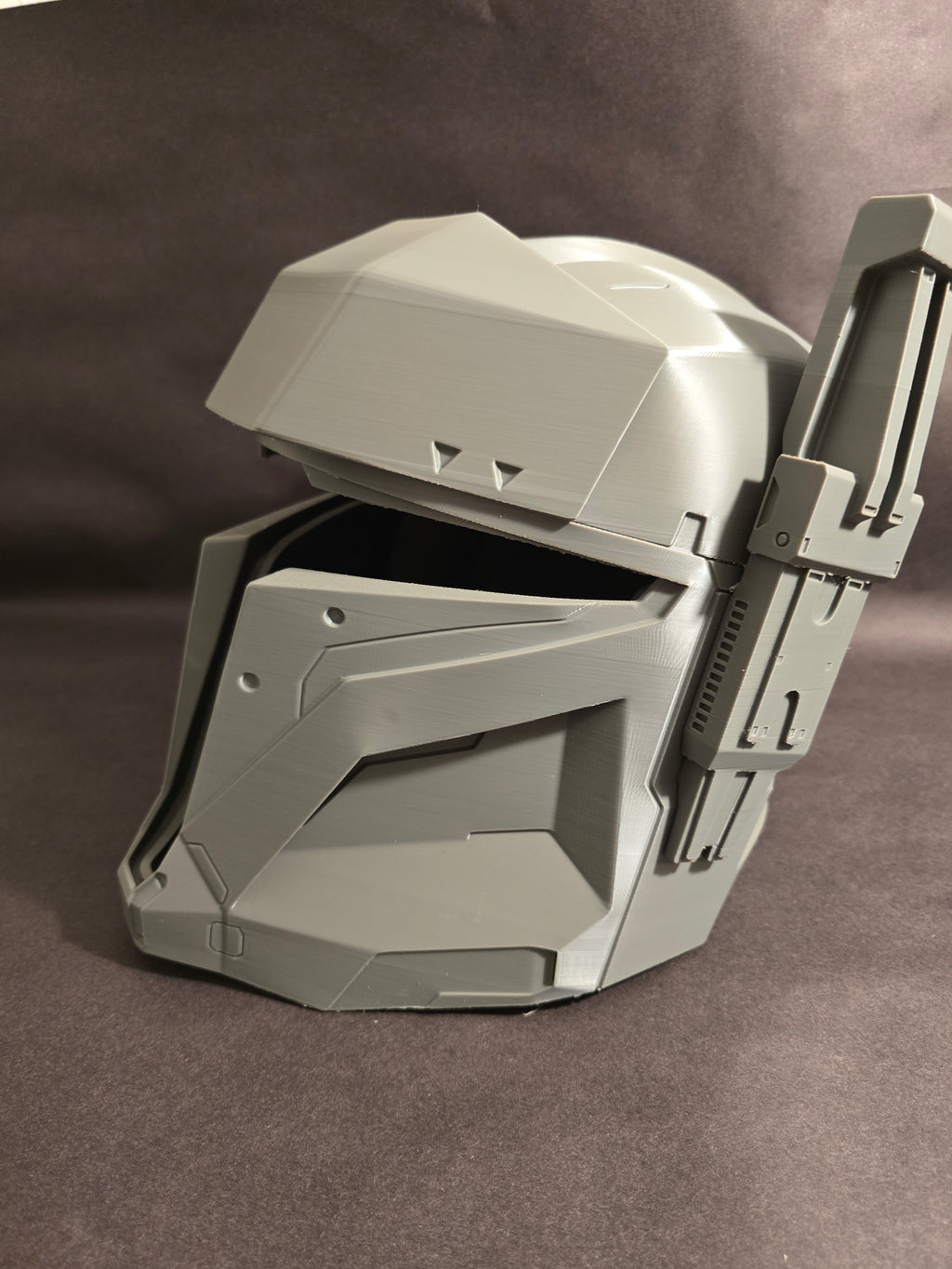 Heavy Mandalorian Helmet